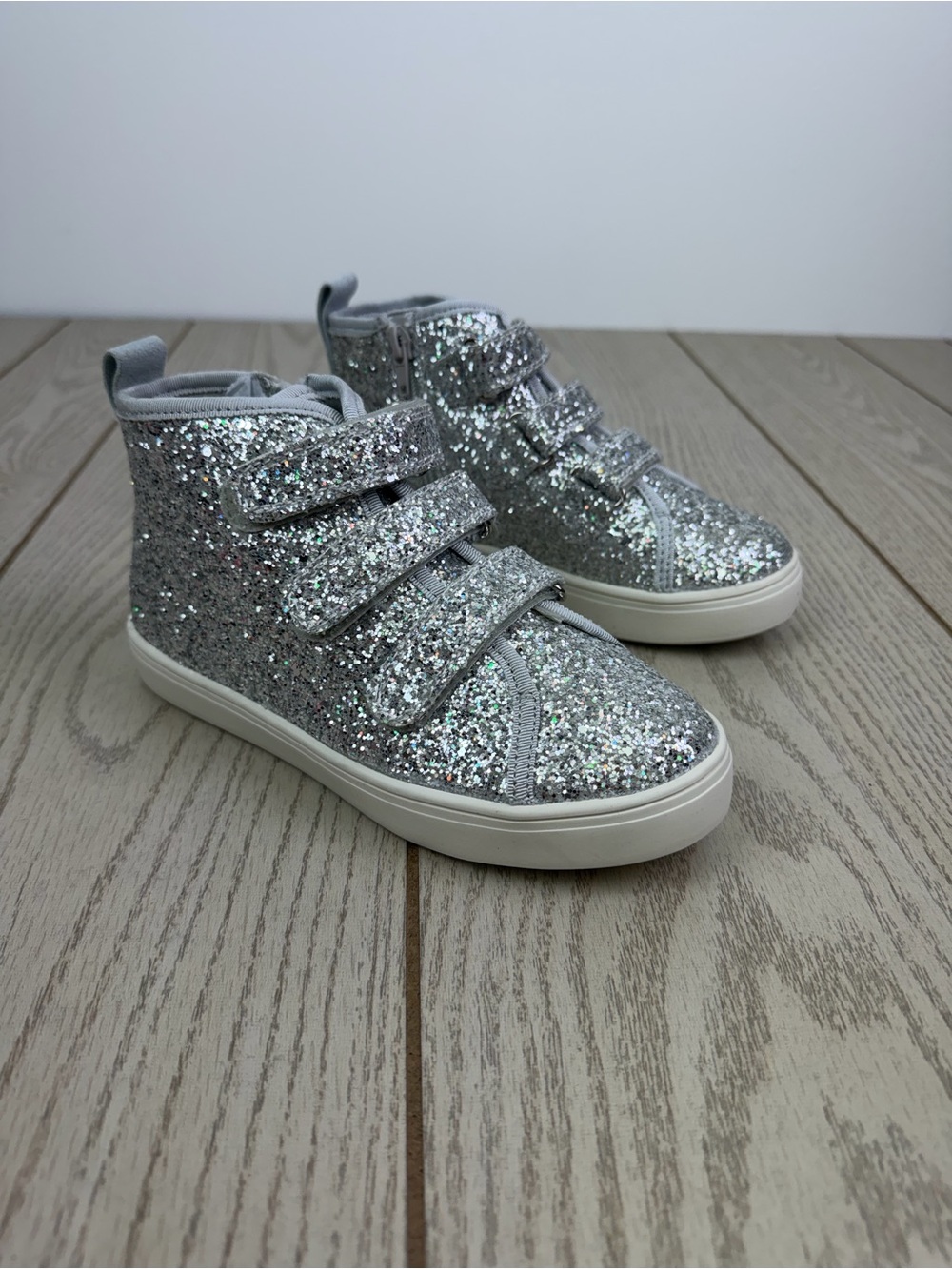 Epic Threads Little & Big Girls Lunaa Sneakers 1M Silver Sparkle $49.50